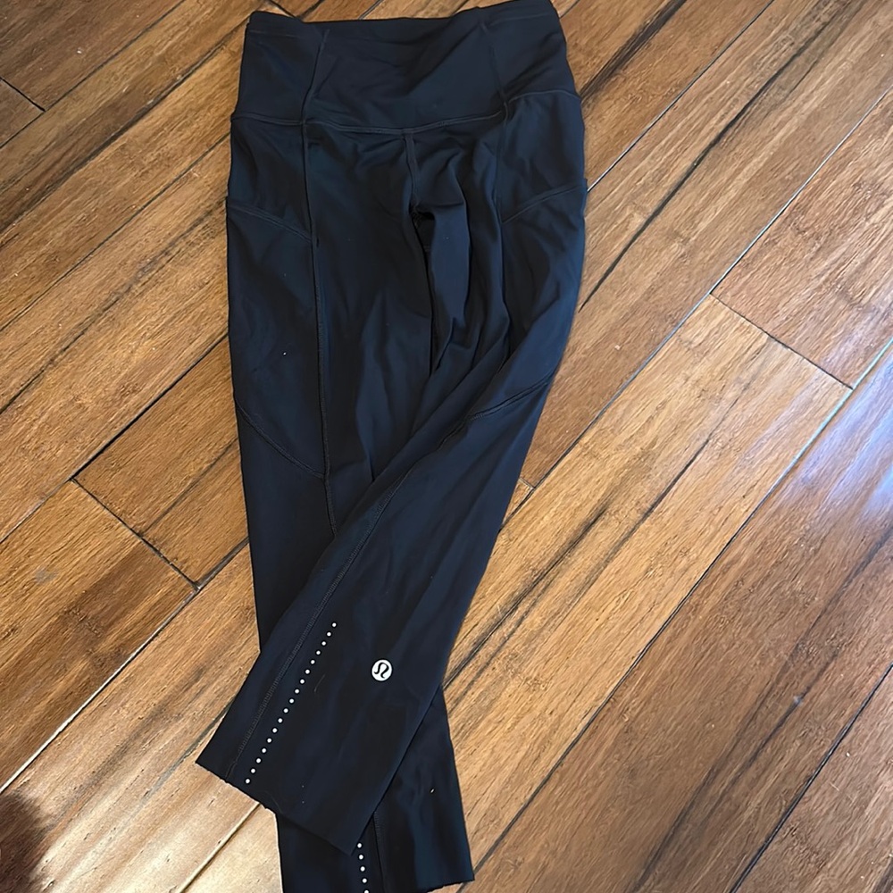 Lululemon black leggings- size 2 23” with pockets.